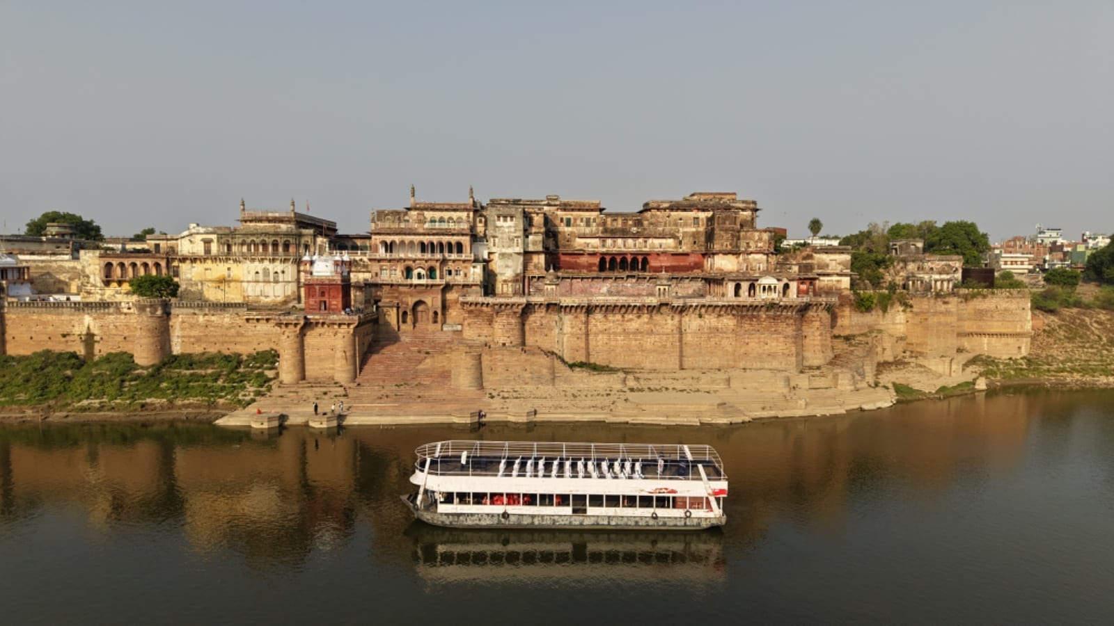 The cruise before the main gate of Ramnagar Fort