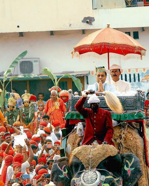 Maharaja Anant Narain Singh at the Nati Imli Bharat Milap